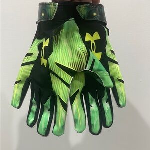 Youth football gloves (glows in the dark)